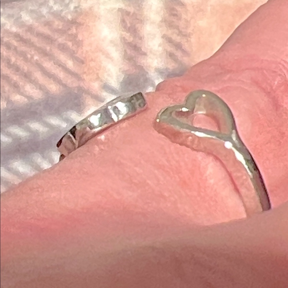 NWOT 🐾🩶 SILVER-TONE STAINLESS STEEL OPEN PAW PRINT OPEN HEART ADJUSTABLE RING - Picture 5 of 5